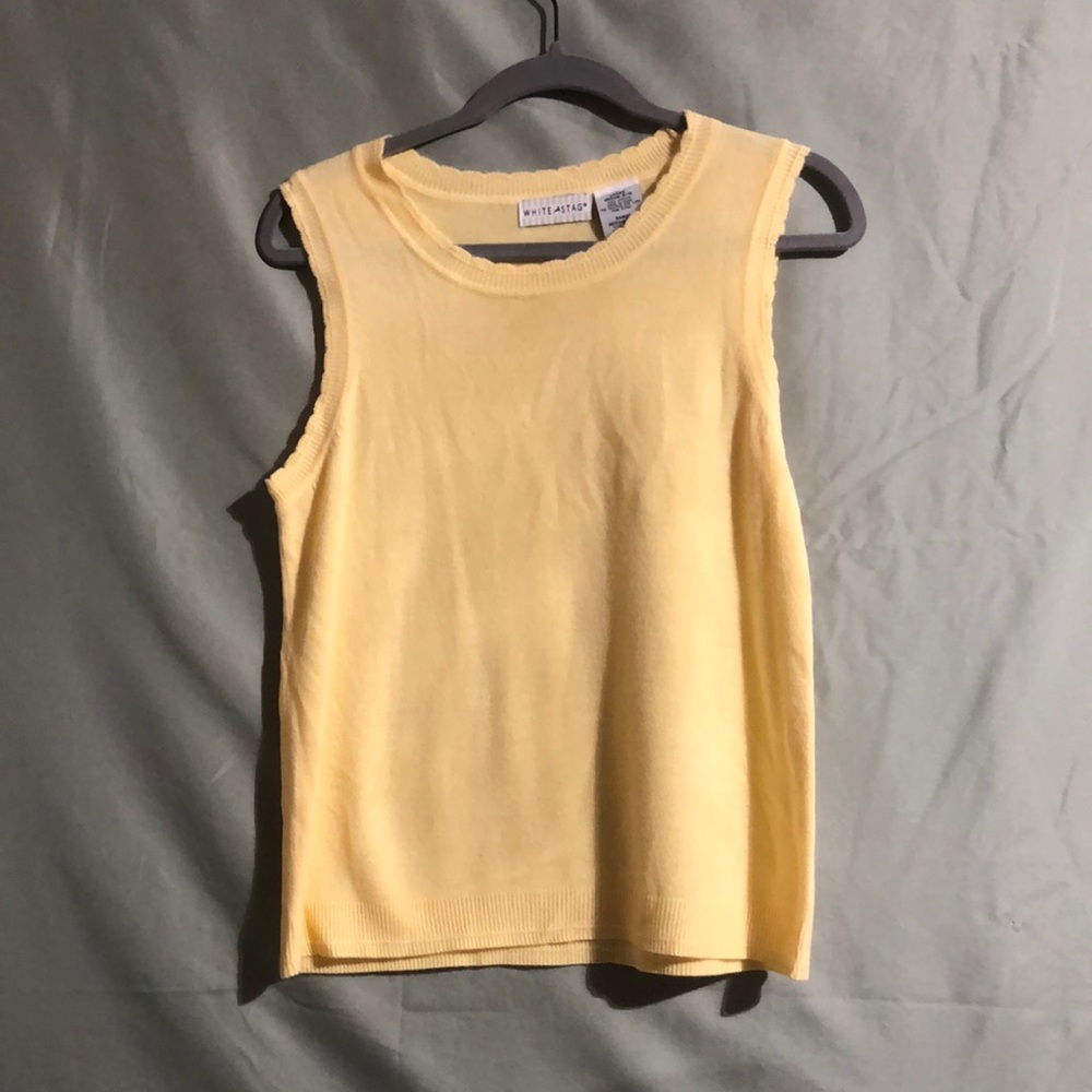 Yellow white stag sweater vest size M